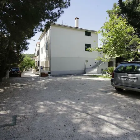 Besker Apartman Makarska