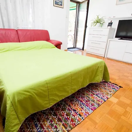 Apartment Besker *